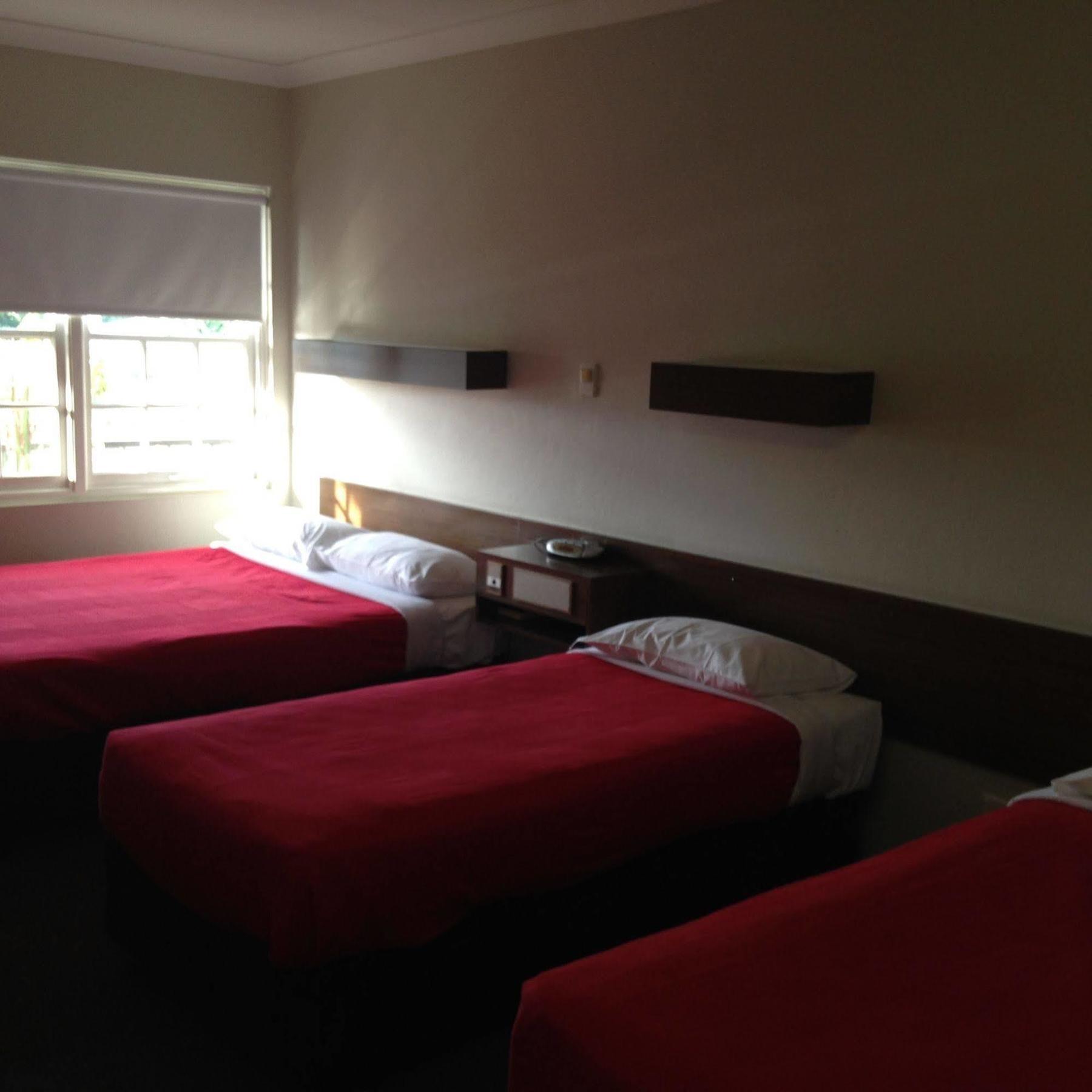 Casino Motor Inn Bagian luar foto