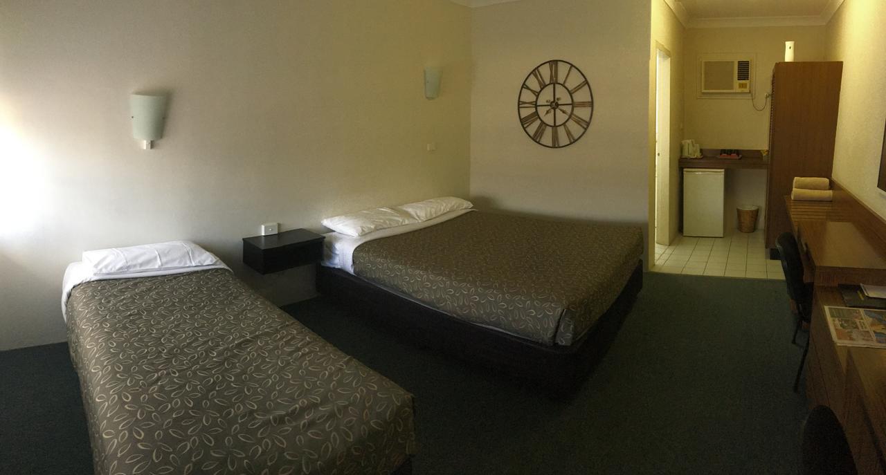 Casino Motor Inn Bagian luar foto